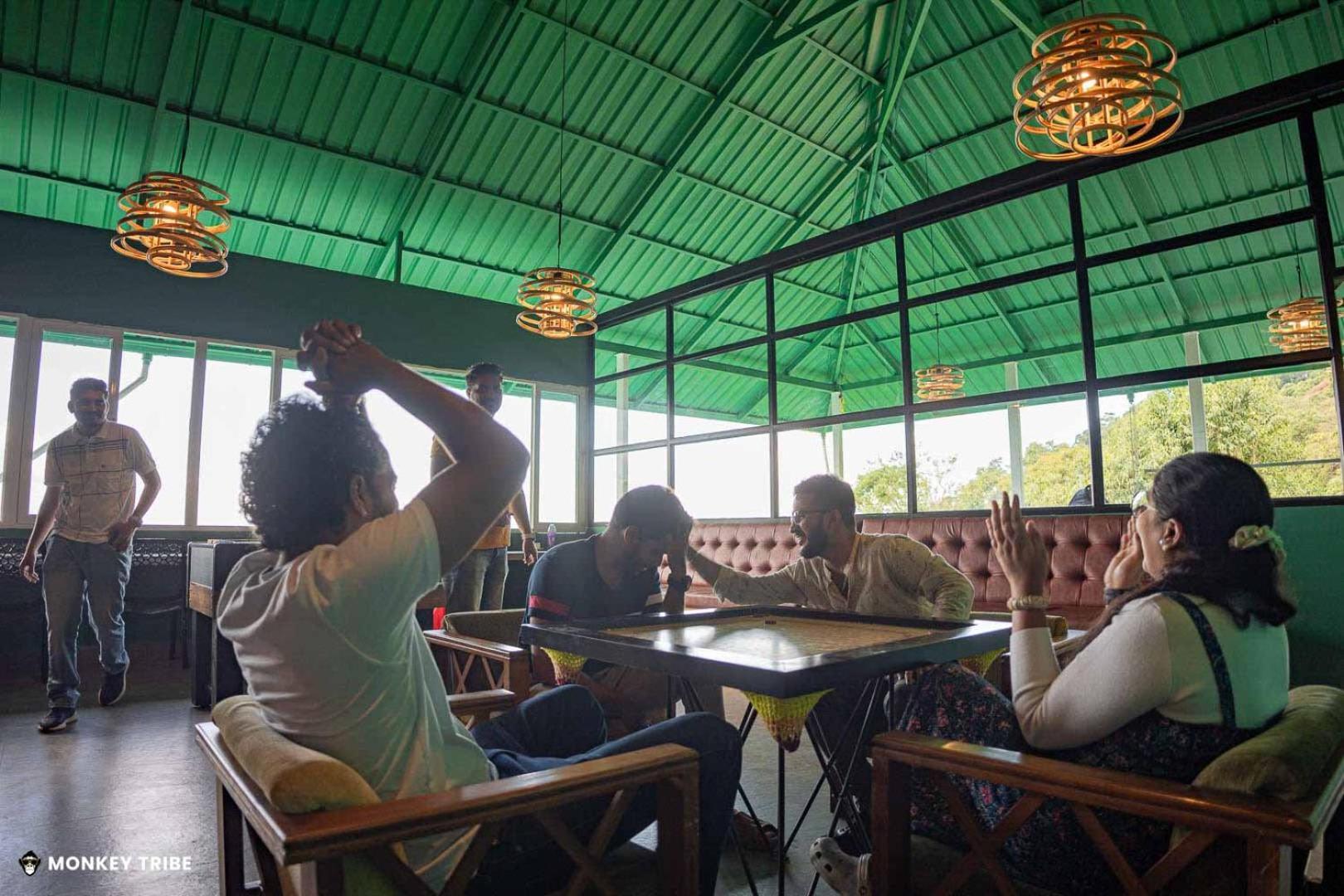 Monkey Tribe Munnar Hostel ภายนอก รูปภาพ